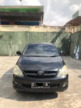 Toyota Kijang Innova 2005 Bensin