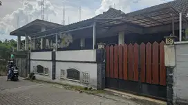 Rumah dengan tanah luas selatan pemda sleman strategis