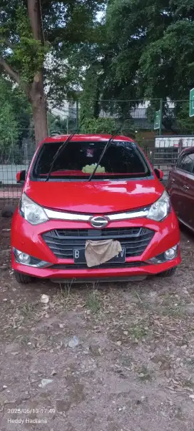 Daihatsu Sigra R Deluxe 1.2 MT