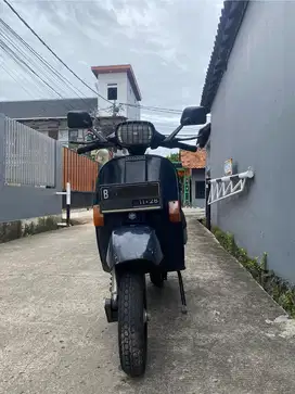 Di jual Vespa exclusive  2 tahun 1994