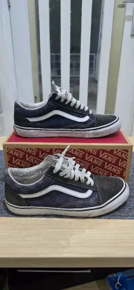 Sepatu Vans old skool