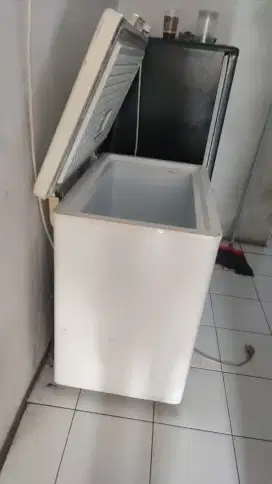Freezer Box 200L