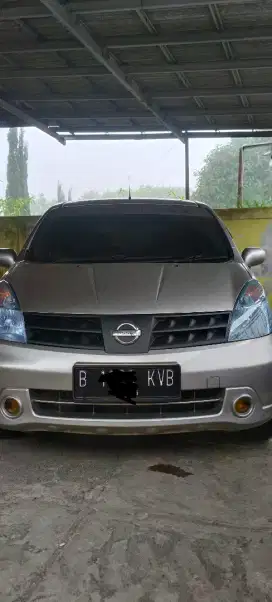 Nissan livina xv at