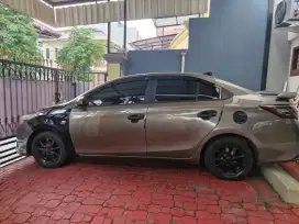 Toyota Vios Limo thn 2015 Pajak hidup B-Dki Jkt Mbl bagus siap pakai