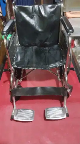 Kursi roda manual