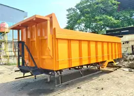 MURAH Dumptruck engkel 4x2 Isuzu Giga UD truck Quester dump truk