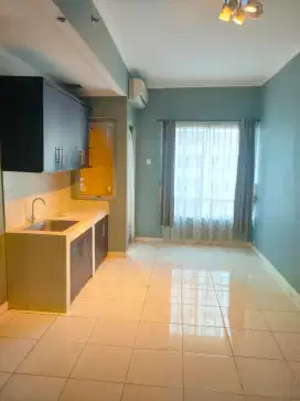 Di Jual Apartemen sudirman park 2 kamar Semi Furnish Net