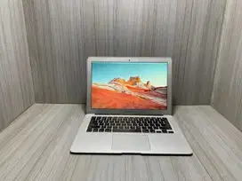 MacBook Air 13 Inch 2017 8/256 GB