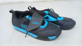 Sepatu MTB Avelio Eon