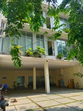 Bangunan Kantor Komersil Di Jl Ende Tanjung Priok Jakarta Utara