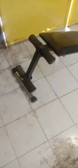 Sit-up bench standard bekas