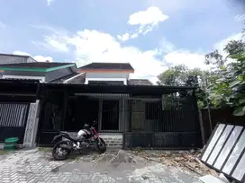 Rumah Bagus Murah Mojosongo Dekat Taman Jayawijaya