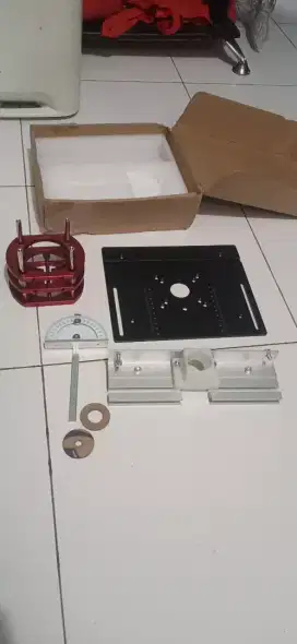 Dudukan mesin profil trimmer dan router lift  table