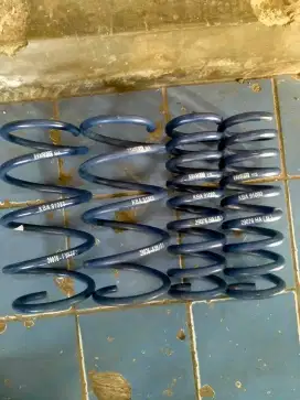 Per lowering kit resing ceper Merk HDR buat mobil mercy C200 w204