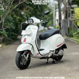 PIAGGIO VESPA SPRINT S 150 IGET ABS LED TAHUN 2024 PERFECT CONDITION