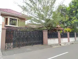 Rumah Asri Jl Mampang Prapatan XIV Mampang Prapatan Jakarta Selatan