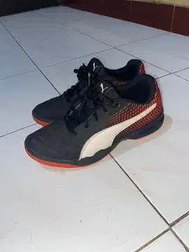 sepatu futsal PUMA