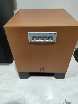 Sub woofer aktif yamaha 10 inc. Tipe ada difoto