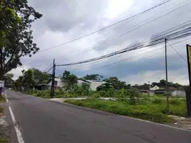 Tanah kavling pinggir jalan besar gito gati li gkungan cluster