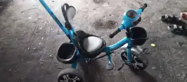 speda anak roda 3