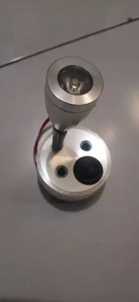 Lampu hias dinding