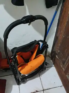 Stoller anak orange