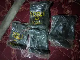 Sepatu boot baru