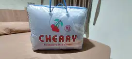 Bedcover merk Cherry warna biru