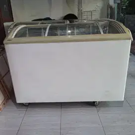 frezer box Haier 300 L dingin maximal