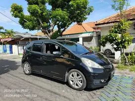 HONDA JAZZ RS MATIC 2011 ,KM HANYA 95 RIBU