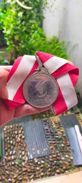 Perak medali pon 1996 utk. Bola voli indoor putera