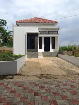 Dijual rumah siap huni di jln ciwaru ujungbeurung flumeria