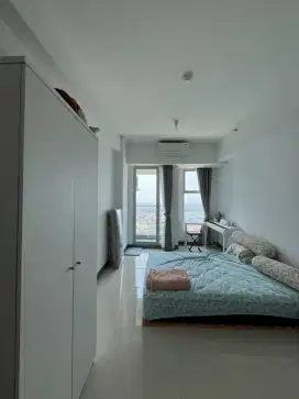 Disewakan Apartemen Benson Studio, View Pool Dekat Pakuwon Mall