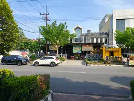 Disewakan Ruko Raya Darmo Permai