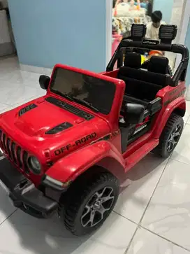 Mobil Aki Jeep Anak