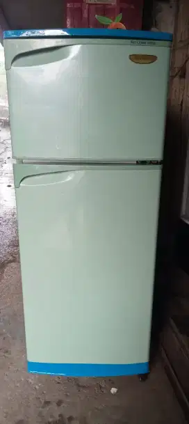 kulkas sharp 2pintu