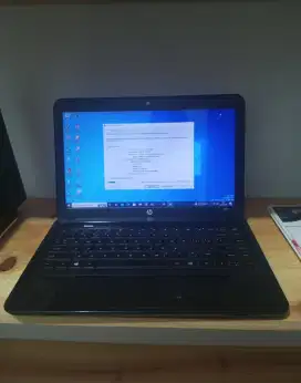 Laptop HP 1000 AMD E1-1200 Radeon DDR 4GB 500GB 14 Baterai 2 Jam