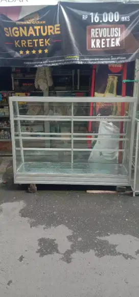 Etalase roti/ kue 1.5 meter lengkap