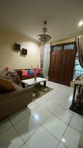 Di Jual Rumah besar di Pejaten Pasar Minggu