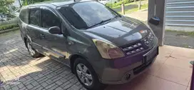 Nissan Grand livina 2010 Bensin