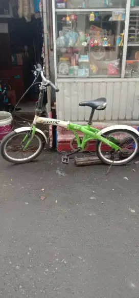 Sepeda lipat R20