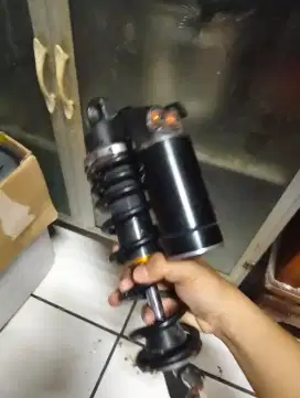 Shock Beker bekas