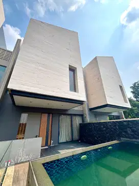 Rumah Modern Lux Dalam Town House Di Cipete