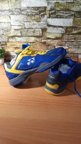 Sepatu Badminton Yonex Tru Cushion