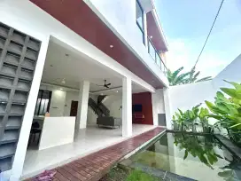 Villa view sawah  2lt 225m2 full furniture tumbak bayuh dkt canggu