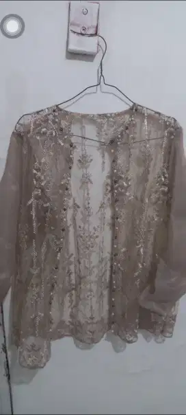 Outer brukat organza