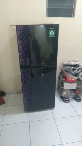 JUAL 2 UNIT KULKAS 2 PINTU APA ADANYA