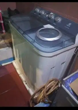 mesin cuci Electrolux 12 kg