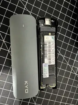 V-Gen SSD Hyper M.2  512 GB plus case external