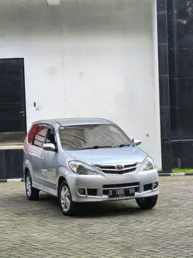 DP 9JT // TOYOTA AVANZA G 1.3 AT 2010